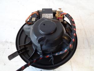 Gebruikte Kachel Ventilatiemotor Audi Q3 (8UB/8UG) 2.0 TDI 16V 136 Prijs op aanvraag aangeboden door Autohandel-Smet Gebroeders NV