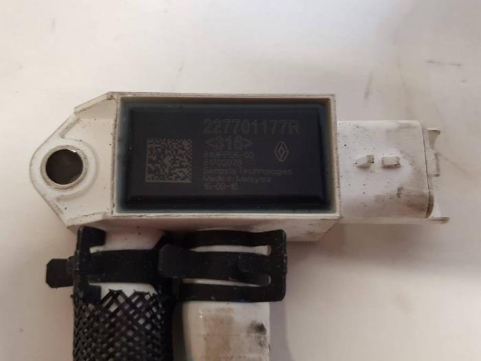 Gebruikte Druksensor Mercedes C Estate (S205) C-180 BlueTEC, C-180 d 1.6 16V Prijs op aanvraag aangeboden door Autohandel-Smet Gebroeders NV