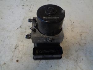 Gebruikte ABS Pomp Mercedes SLK (R171) 1.8 200 K 16V Prijs op aanvraag aangeboden door Autohandel-Smet Gebroeders NV