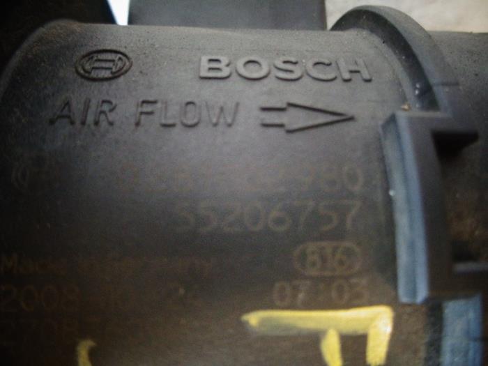 Luchthoeveelheidsmeter van een Fiat 500 (312) 1.3 MJTD 16V 2009