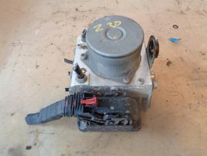 Gebruikte ABS Pomp Volkswagen Up! (121) 1.0 12V 75 Prijs op aanvraag aangeboden door Autohandel-Smet Gebroeders NV