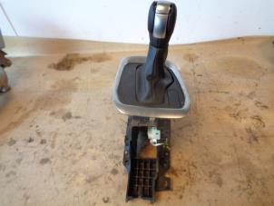 Gebruikte Versnellingspook Renault Megane IV (RFBB) 1.5 Energy dCi 110 Prijs op aanvraag aangeboden door Autohandel-Smet Gebroeders NV