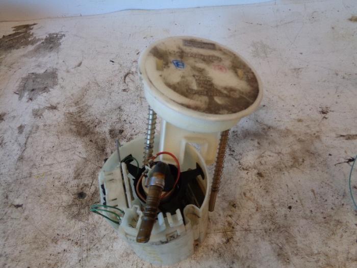 Gebruikte Tank element Pomp Mercedes CLK (C209) 5.0 500 V8 24V Prijs op aanvraag aangeboden door Autohandel-Smet Gebroeders NV