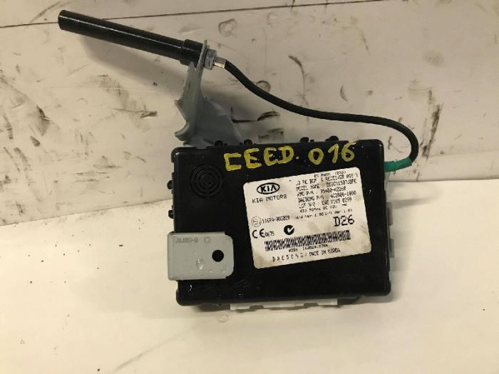 Gebruikte Bodycontrol Module Kia Cee'd (JDB5) 1.0i T-GDi 12V 120 Prijs op aanvraag aangeboden door Autohandel-Smet Gebroeders NV