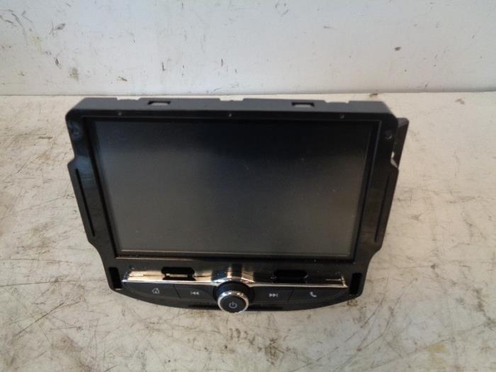 Gebruikte Display Interieur Opel Adam 1.2 16V Prijs op aanvraag aangeboden door Autohandel-Smet Gebroeders NV