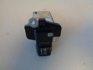 Gebruikte Luchthoeveelheidsmeter Isuzu D-Max (TFR/TFS) 2.5 D Twin Turbo Prijs op aanvraag aangeboden door Autohandel-Smet Gebroeders NV