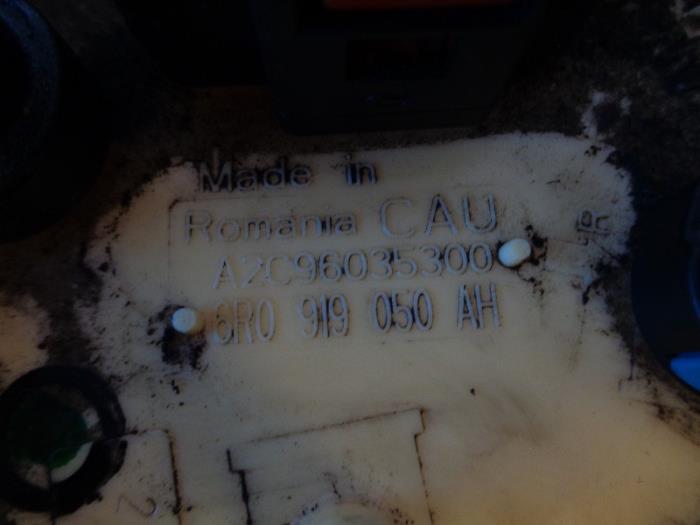 Brandstofpomp Elektrisch van een Volkswagen Polo V (6R) 1.4 TDI DPF BlueMotion technology 2016