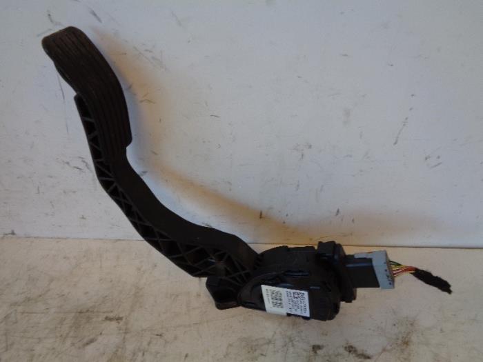 Gebruikte Gaspedaalpositie Sensor Peugeot 207/207+ (WA/WC/WM) 1.4 Prijs op aanvraag aangeboden door Autohandel-Smet Gebroeders NV