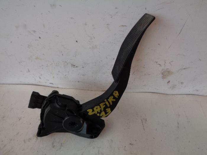 Gebruikte Gaspedaalpositie Sensor Opel Zafira Tourer (P12) 2.0 CDTI 16V 130 Ecotec Prijs op aanvraag aangeboden door Autohandel-Smet Gebroeders NV