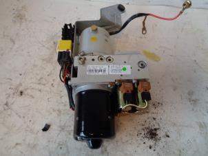 Gebruikte Cabriodak Motor Mercedes CLK (R209) 1.8 200 K 16V Prijs op aanvraag aangeboden door Autohandel-Smet Gebroeders NV