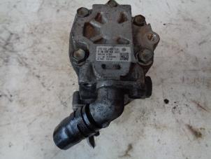 Gebruikte Pomp Servo Volkswagen Crafter 2.0 BiTDI Prijs op aanvraag aangeboden door Autohandel-Smet Gebroeders NV