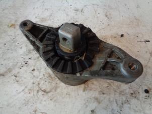 Gebruikte Versnellingsbak Steun Maserati Ghibli III 3.0 S Q4 Biturbo V6 24V Prijs op aanvraag aangeboden door Autohandel-Smet Gebroeders NV