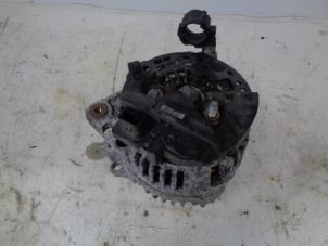 Gebruikte Alternator Volkswagen Transporter T5 2.0 TDI DRF Prijs op aanvraag aangeboden door Autohandel-Smet Gebroeders NV