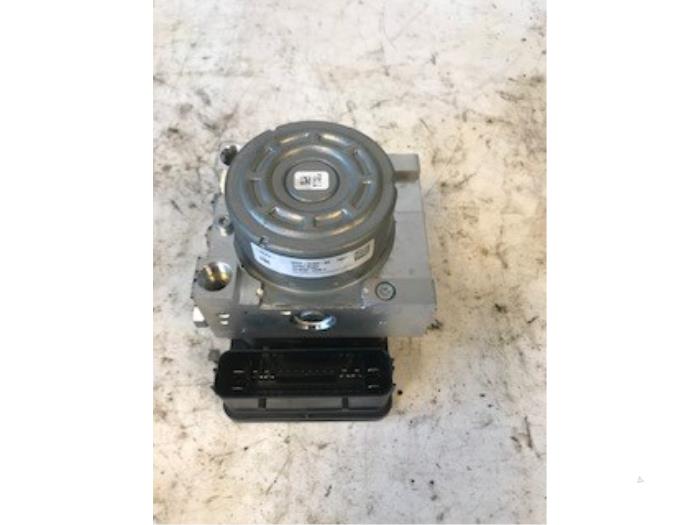 Gebruikte ABS Pomp Ford Usa Mustang VI Fastback 2.3 EcoBoost 16V Prijs op aanvraag aangeboden door Autohandel-Smet Gebroeders NV