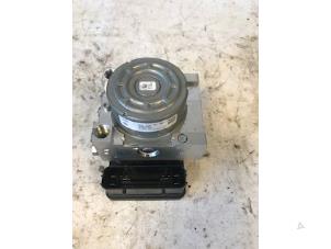 Gebruikte ABS Pomp Ford Usa Mustang VI Fastback 2.3 EcoBoost 16V Prijs op aanvraag aangeboden door Autohandel-Smet Gebroeders NV