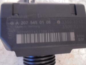 Gebruikte Kontaktslot + Sleutel Mercedes C Estate (S204) 2.2 C-200 CDI 16V . Prijs op aanvraag aangeboden door Autohandel-Smet Gebroeders NV
