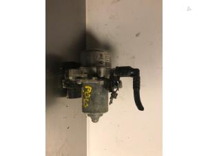Gebruikte Waterpomp Volkswagen Polo VI (AW1) 1.0 TSI 12V Prijs op aanvraag aangeboden door Autohandel-Smet Gebroeders NV