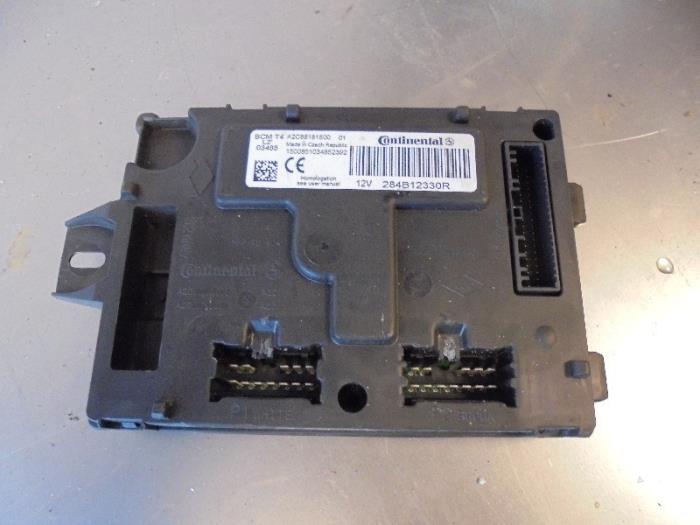 Gebruikte Computer Motormanagement Dacia Sandero III 1.0 Sce 12V Prijs op aanvraag aangeboden door Autohandel-Smet Gebroeders NV