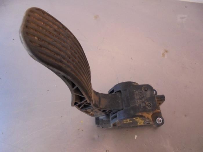 Gebruikte Gaspedaalpositie Sensor Volkswagen Crafter 2.5 TDI 30/32/35/46/50 Prijs op aanvraag aangeboden door Autohandel-Smet Gebroeders NV