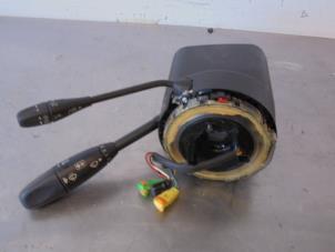 Gebruikte Combischakelaar Stuurkolom Mercedes SLK (R171) Prijs op aanvraag aangeboden door Autohandel-Smet Gebroeders NV