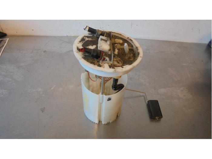 Gebruikte Tank element Pomp Ford Focus 3 Wagon Prijs op aanvraag aangeboden door Autohandel-Smet Gebroeders NV