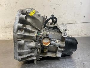 Gebruikte Versnellingsbak Renault Captur (2R) 0.9 Energy TCE 12V Prijs op aanvraag aangeboden door Autohandel-Smet Gebroeders NV