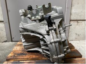 Gebruikte Versnellingsbak Alfa Romeo Giulietta (940) 1.6 JTDm 16V Prijs op aanvraag aangeboden door Autohandel-Smet Gebroeders NV