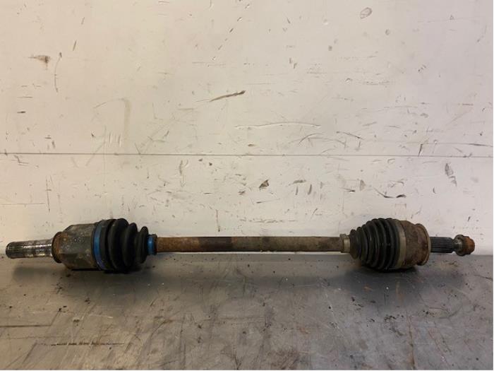 Gebruikte Aandrijfas links-voor Subaru Impreza III (GH/GR) 2.0 R 16V AWD Prijs op aanvraag aangeboden door Autohandel-Smet Gebroeders NV