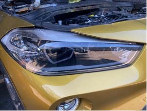 Gebruikte Rechter Koplamp BMW X2 (F39) sDrive 18i 1.5 12V TwinPower Turbo Prijs op aanvraag aangeboden door Autohandel-Smet Gebroeders NV