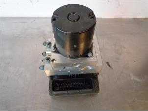 Gebruikte ABS Pomp BMW 7 serie (F01/02/03/04) 730d 24V Prijs op aanvraag aangeboden door Autohandel-Smet Gebroeders NV