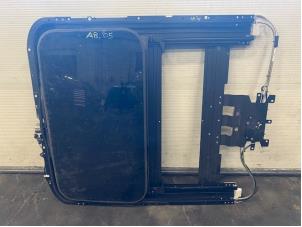 Gebruikte Schuifdak Audi A8 (D3) Prijs op aanvraag aangeboden door Autohandel-Smet Gebroeders NV