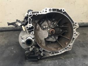 Gebruikte Versnellingsbak Peugeot Partner (EA//EF/EN/EU) 1.6 BlueHDi 100 Prijs op aanvraag aangeboden door Autohandel-Smet Gebroeders NV