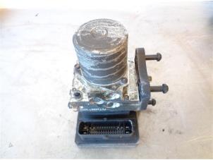 Gebruikte ABS Pomp Mercedes E (C238) E-220d 2.0 Turbo 16V Prijs op aanvraag aangeboden door Autohandel-Smet Gebroeders NV