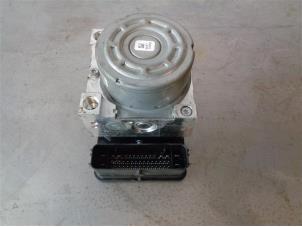 Gebruikte ABS Pomp Volkswagen Golf Prijs op aanvraag aangeboden door Autohandel-Smet Gebroeders NV