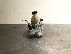 Gebruikte Servopomp Dacia Lodgy (JS) 1.6 Sce 100 16V Prijs op aanvraag aangeboden door Autohandel-Smet Gebroeders NV