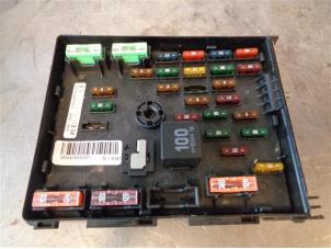 Gebruikte Zekeringkast Audi Q3 (8UB/8UG) Prijs op aanvraag aangeboden door Autohandel-Smet Gebroeders NV