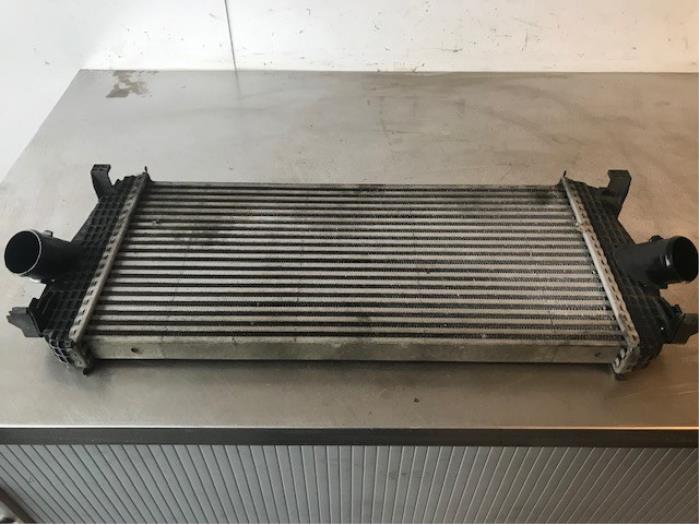Gebruikte Intercooler Chrysler Voyager/Grand Voyager (RG/RS) 2.8 CRD 16V Grand Voyager Prijs op aanvraag aangeboden door Autohandel-Smet Gebroeders NV