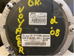 Gebruikte Koelvin Motor Chrysler Voyager/Grand Voyager (RG/RS) 2.8 CRD 16V Grand Voyager Prijs op aanvraag aangeboden door Autohandel-Smet Gebroeders NV