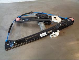 Gebruikte Motor electrisch raam BMW 3 serie Touring (F31) 318d 2.0 16V Prijs op aanvraag aangeboden door Autohandel-Smet Gebroeders NV