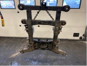 Gebruikte Subframe Ssang Yong Rodius 2.2 SV 220 e-XDi 16V 2WD Prijs op aanvraag aangeboden door Autohandel-Smet Gebroeders NV