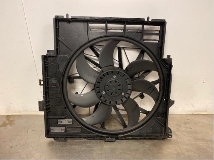 Radiateurfan van een BMW X4 (F26) xDrive35d 24V 2016