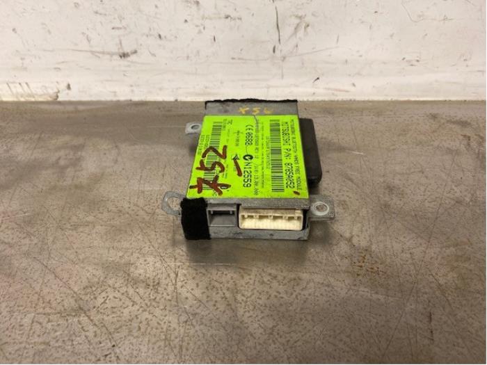 Gebruikte Bluetooth module Mitsubishi ASX 1.6 MIVEC 16V Prijs op aanvraag aangeboden door Autohandel-Smet Gebroeders NV