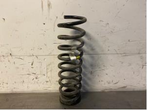 Gebruikte Veerschroef achter Kia Cee'd Sportswagon (JDC5) Prijs op aanvraag aangeboden door Autohandel-Smet Gebroeders NV