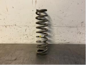 Gebruikte Veerschroef achter Kia Cee'd Sportswagon (JDC5) Prijs op aanvraag aangeboden door Autohandel-Smet Gebroeders NV