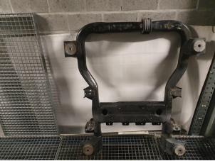 Gebruikte Subframe Volkswagen Transporter T5 2.0 TDI DRF Prijs op aanvraag aangeboden door Autohandel-Smet Gebroeders NV