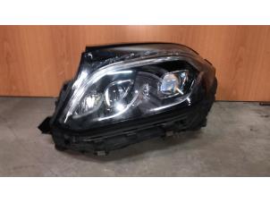 Gebruikte Linker Koplamp Mercedes GLE Prijs € 1.210,00 Inclusief btw aangeboden door Autohandel-Smet Gebroeders NV