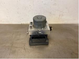 Gebruikte ABS Computer Maserati Ghibli III 3.0 S Q4 Biturbo V6 24V Prijs op aanvraag aangeboden door Autohandel-Smet Gebroeders NV