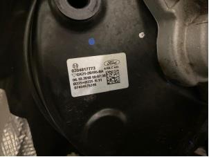 Gebruikte Rembekrachtiger Ford Transit Custom 2.0 TDCi 16V Eco Blue 170 Prijs op aanvraag aangeboden door Autohandel-Smet Gebroeders NV