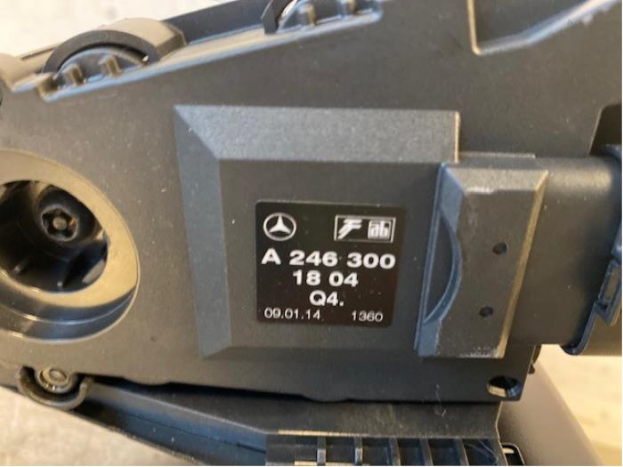 Gaspedaalpositie Sensor van een Mercedes-Benz GLA (156.9) 2.2 220 CDI, d 16V 2016