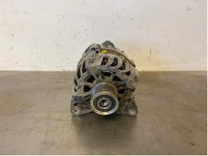 Gebruikte Alternator Dacia Dokker (0S) 1.2 TCE 16V Prijs op aanvraag aangeboden door Autohandel-Smet Gebroeders NV